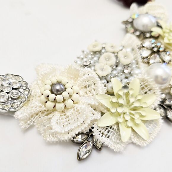 Plunder BUBBLY Rhinestone Lace Pearl Red Velvet Statement Necklace - Picture 3 of 7